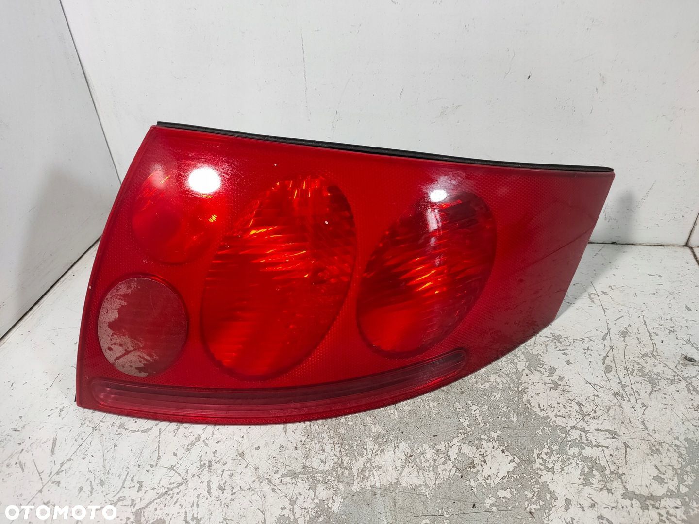 LAMPA TYŁ PRAWA TYŁ AUDI TT 8N - 1