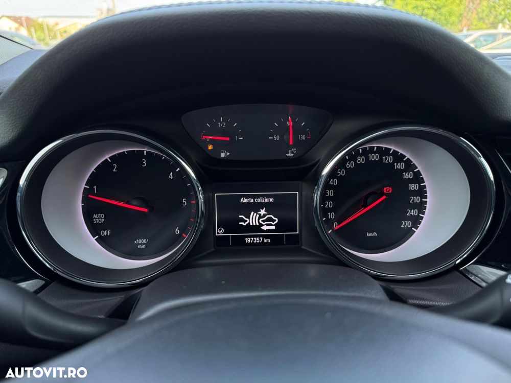 Opel Insignia - 12