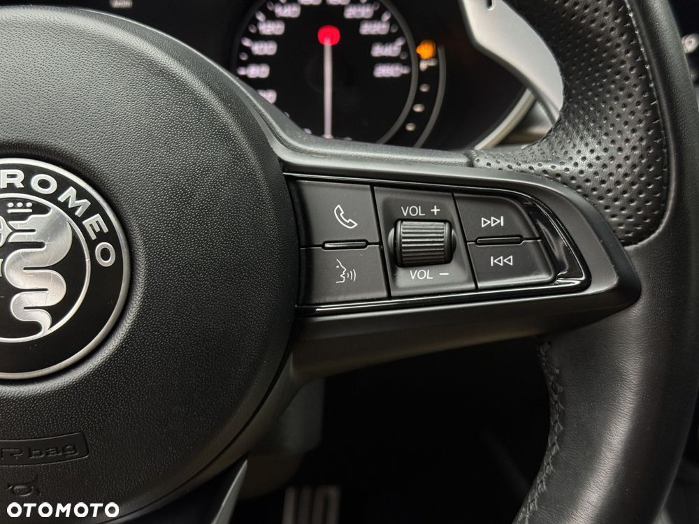 Alfa Romeo Stelvio 2.0 Turbo Veloce Q4 - 26