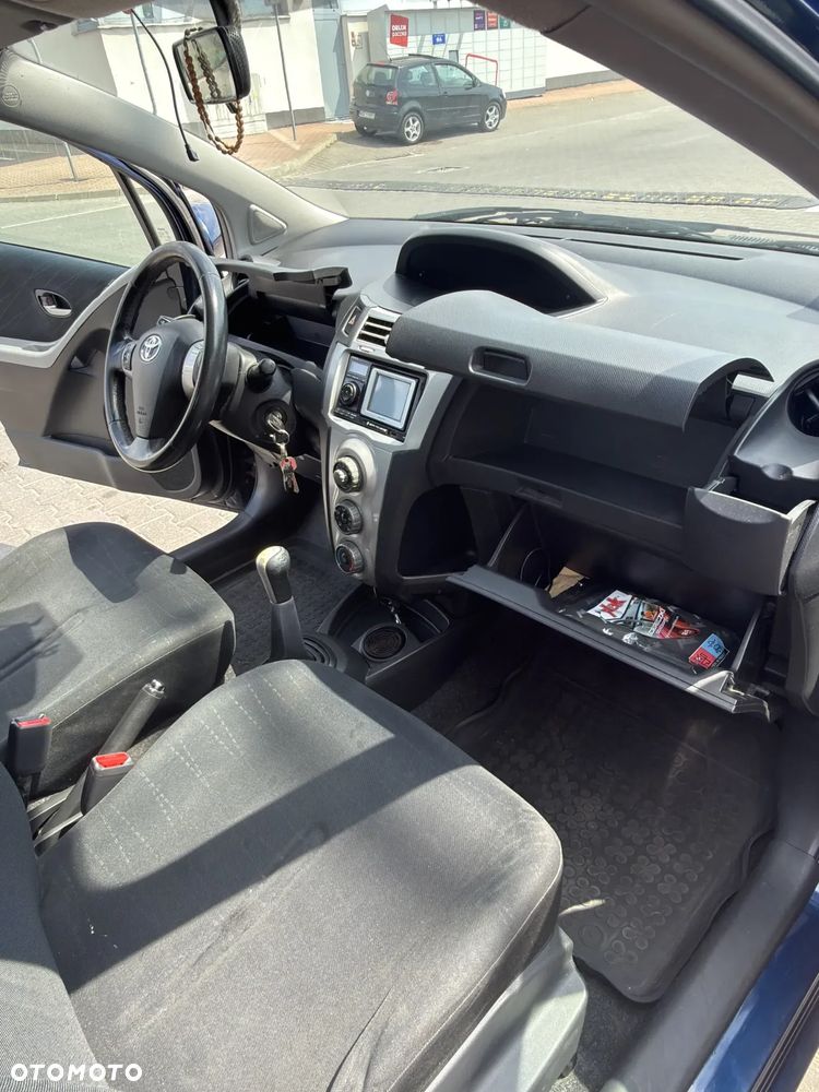 Toyota Yaris - 14