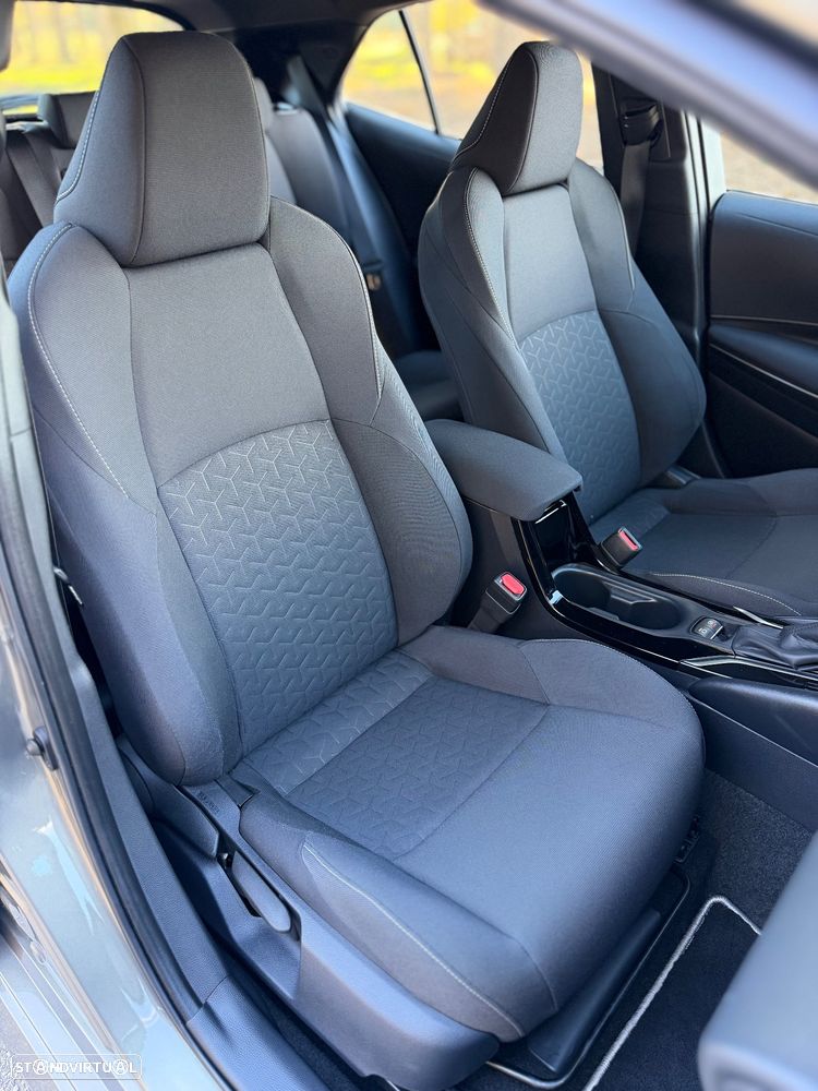 Toyota Corolla 1.8 Hybrid Comfort - 44