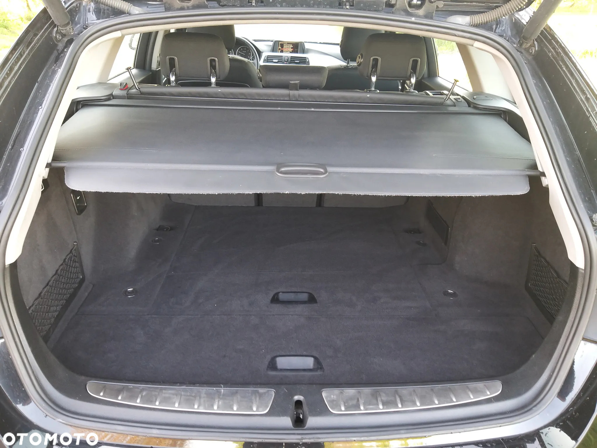 BMW Seria 3 316d Touring - 10