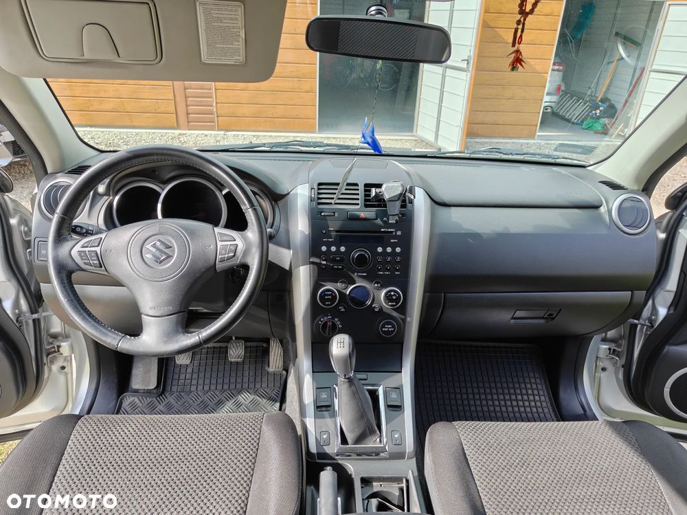 Suzuki Grand Vitara 2.4 Premium - 8
