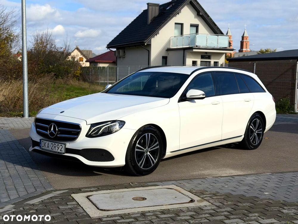 Mercedes-Benz Klasa E 200 d 9G-TRONIC - 1