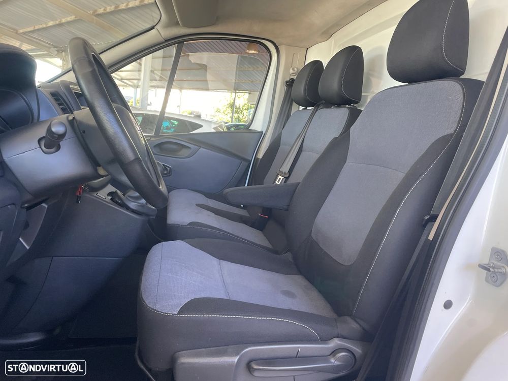 Opel Vivaro 1.6 DCI IVA DEDUTIVEL - 13