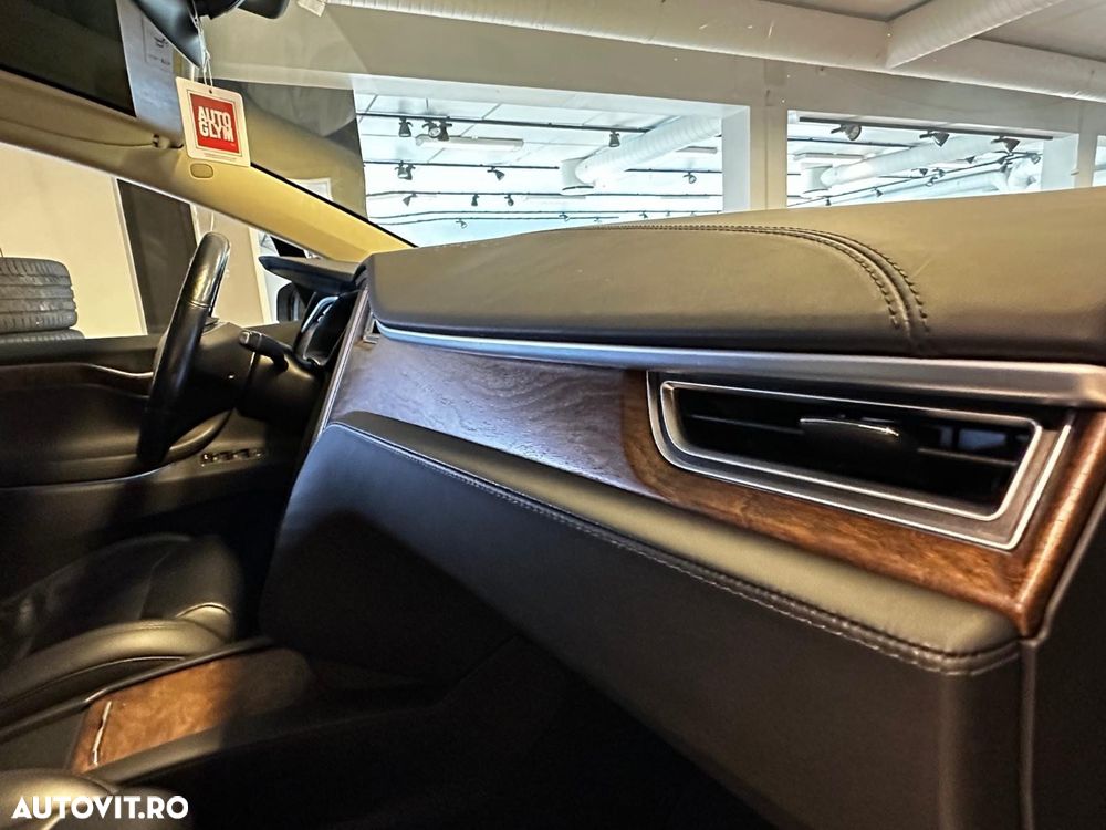 Tesla Model X Long Range - 18