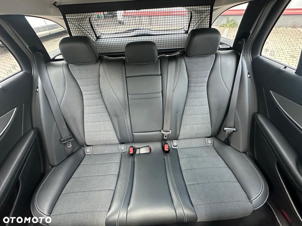 Mercedes-Benz Klasa E 200 d T 9G-TRONIC Avantgarde - 26