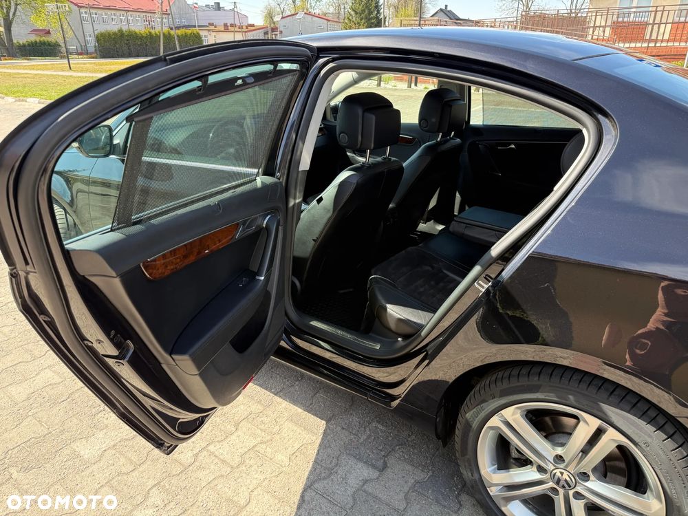 Volkswagen Passat 2.0 TDI Highline DSG - 12