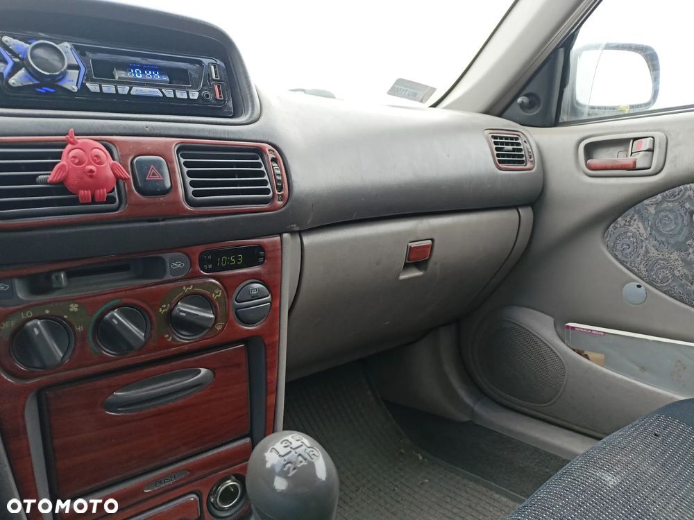 Toyota Corolla - 10