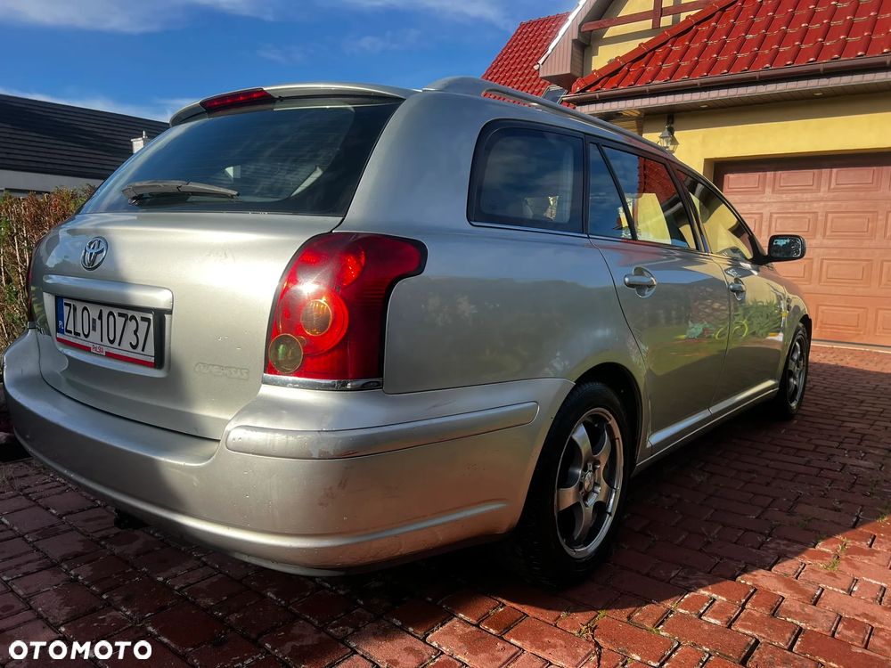 Toyota Avensis 2.0 D-4D Combi - 6