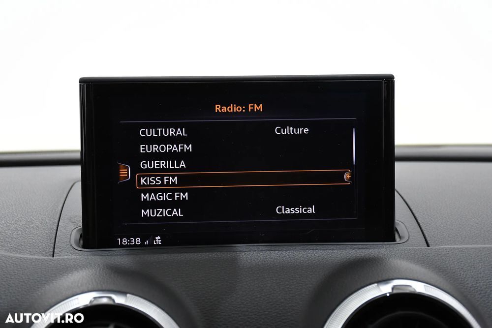 Audi A3 2.0 TDI S tronic design - 22