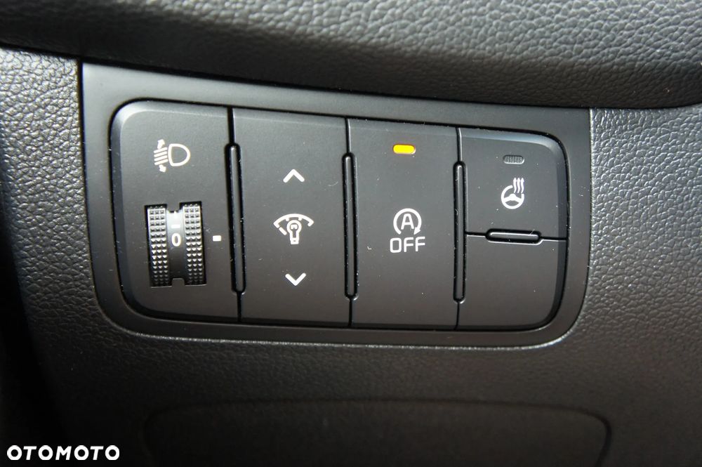 Kia Ceed - 24