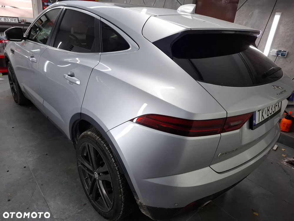 Jaguar E-Pace P250 AWD R-Dynamic S - 41