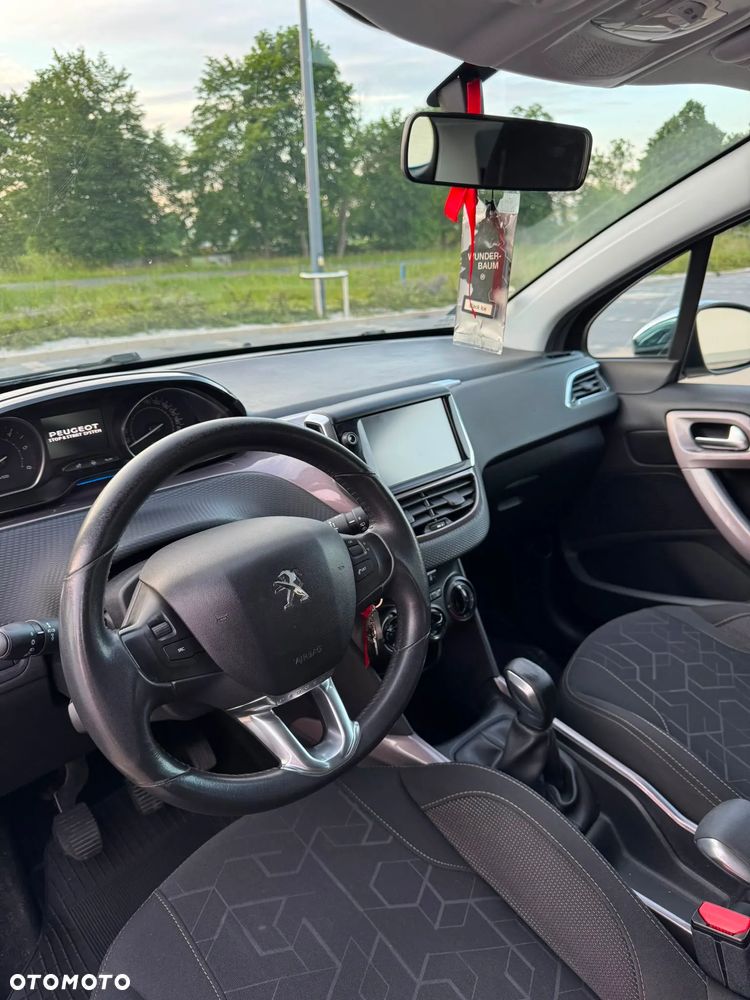 Peugeot 2008 1.6 e-HDi Style S&S - 9