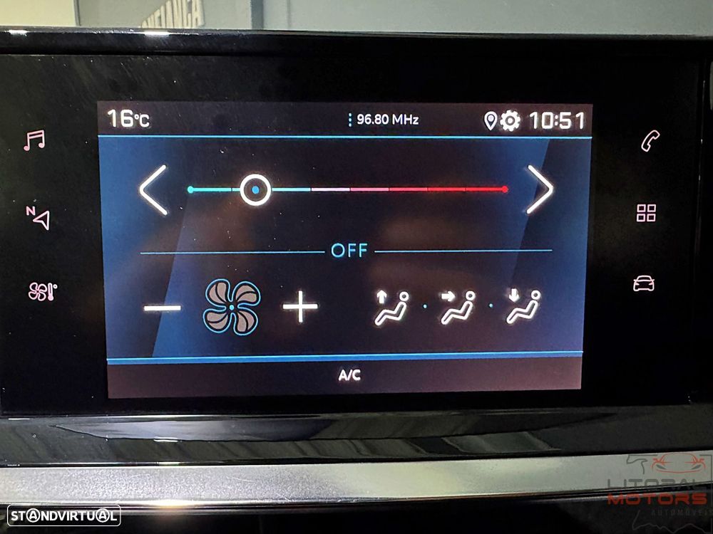 Peugeot 208 1.2 PureTech SE Style - 28