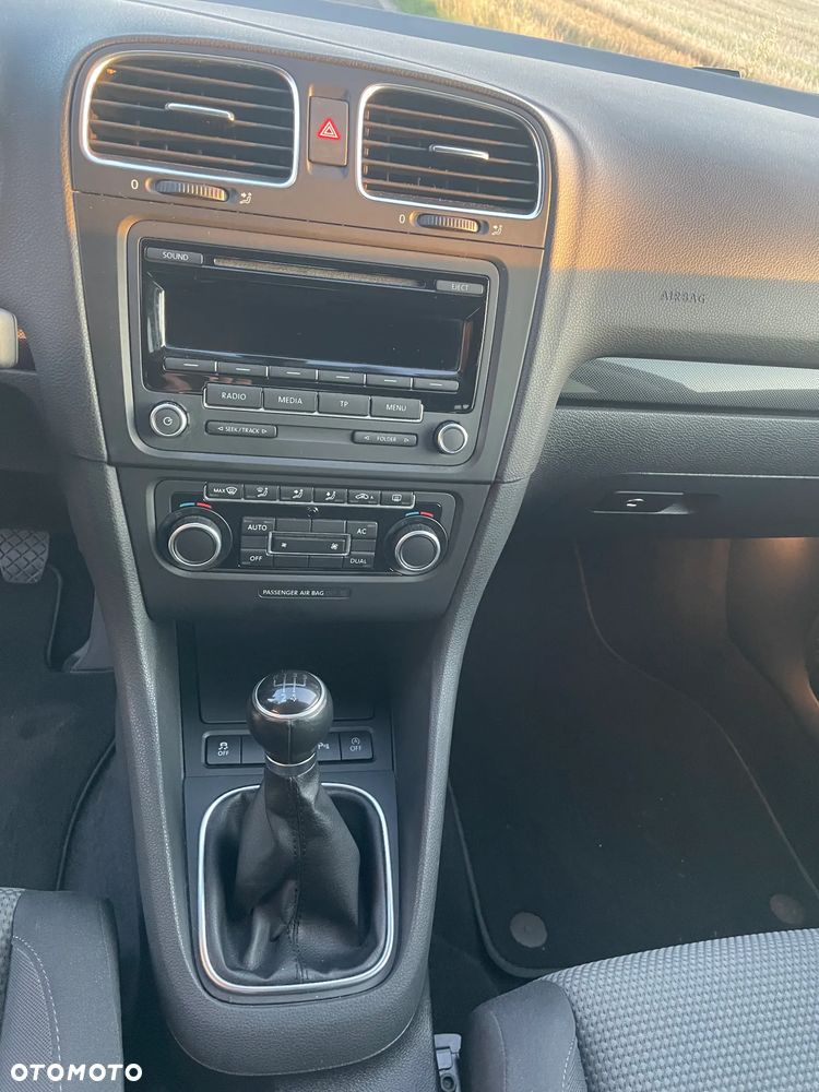 Volkswagen Golf 1.6 TDI Highline - 8