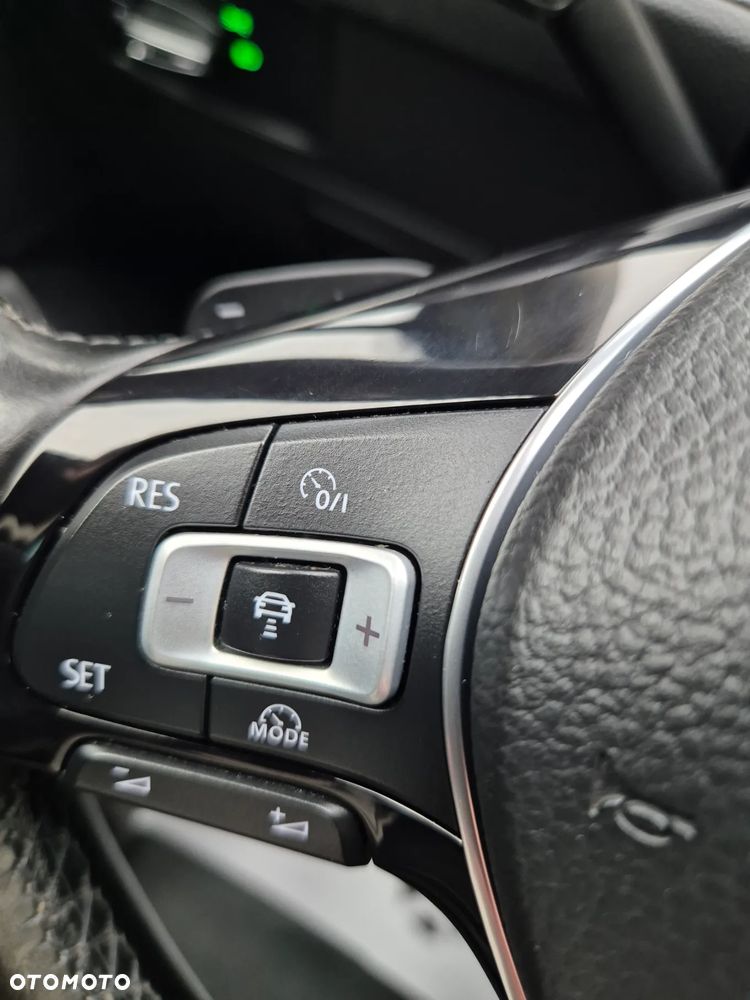 Volkswagen Passat Variant 2.0 TDI SCR 4Motion DSG (BMT) Highline - 21