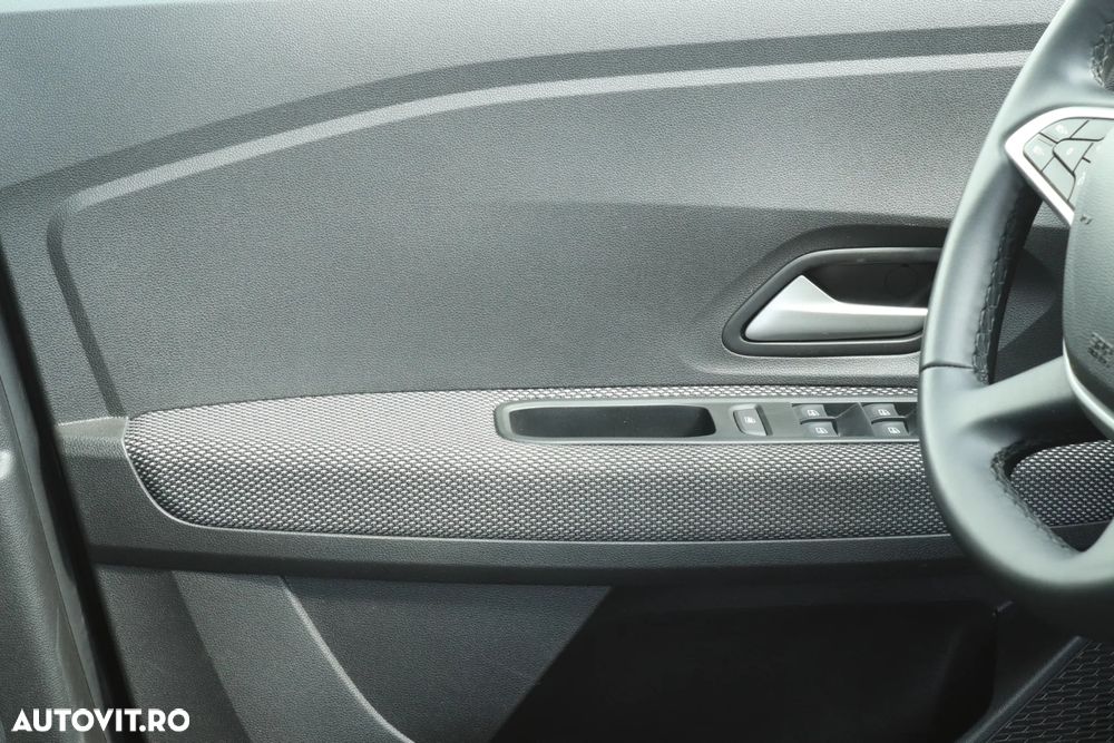 Dacia Logan TCe 90 MT6 Journey - 23