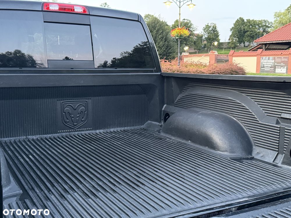 Dodge RAM 5.7 4x4 - 3