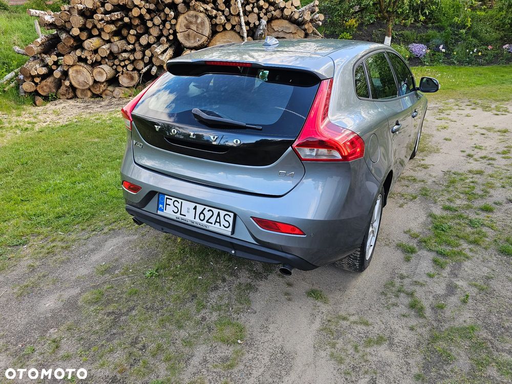 Volvo V40 D4 Kinetic - 6