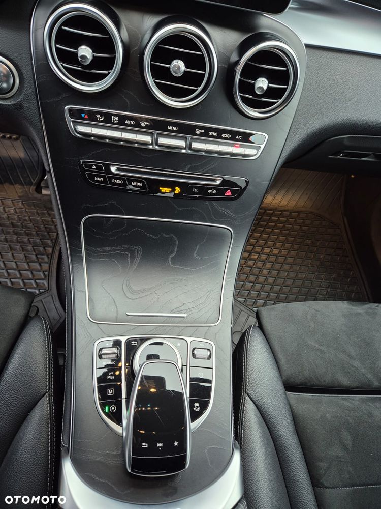 Mercedes-Benz GLC - 11