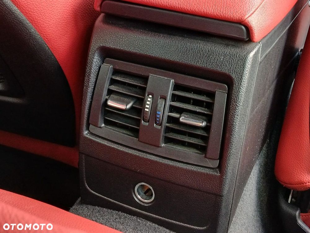 BMW Seria 1 - 38