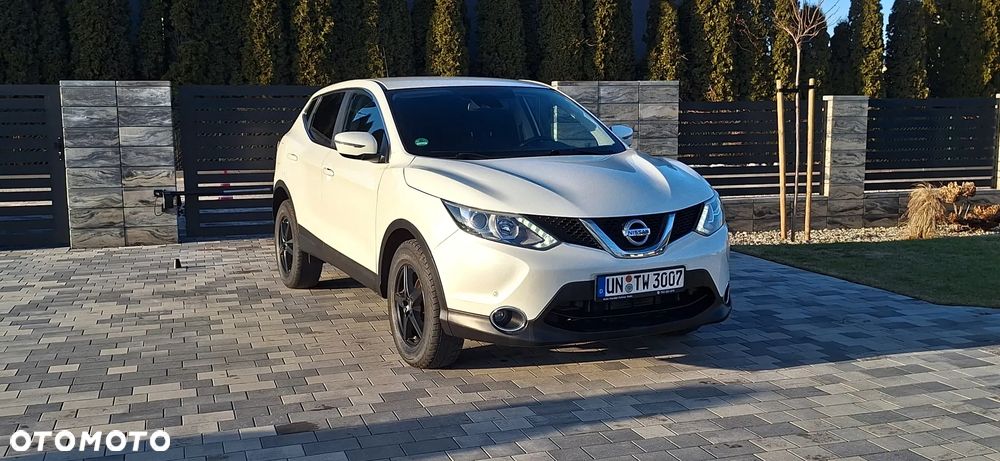 Nissan Qashqai 1.6 DCi Xtronic TEKNA - 4