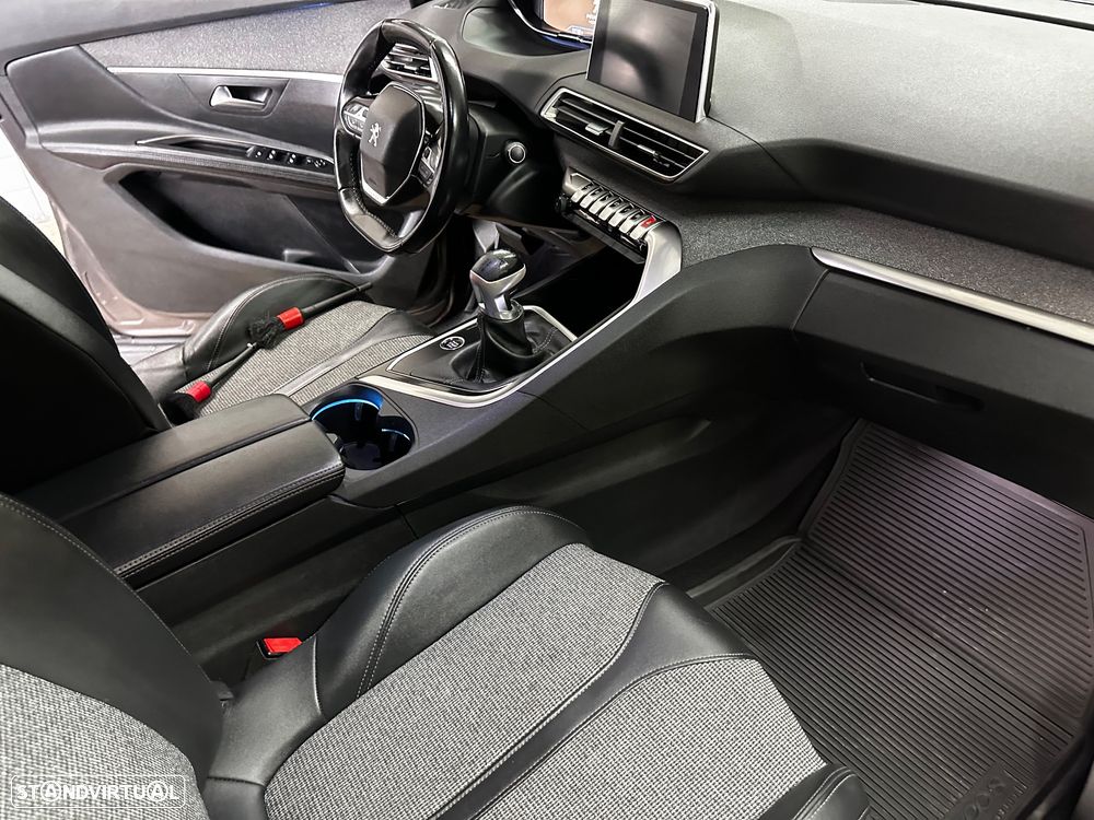 Peugeot 5008 1.5 BlueHDi Style - 31