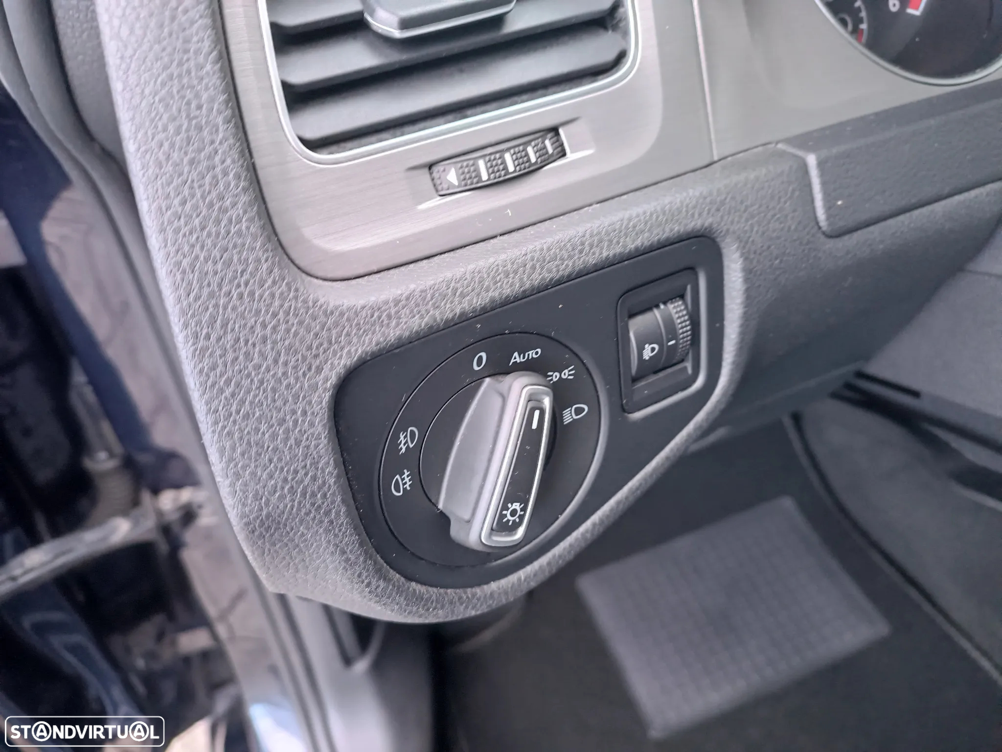 VW Golf Variant 1.6 TDi BlueMotion Confortline - 16