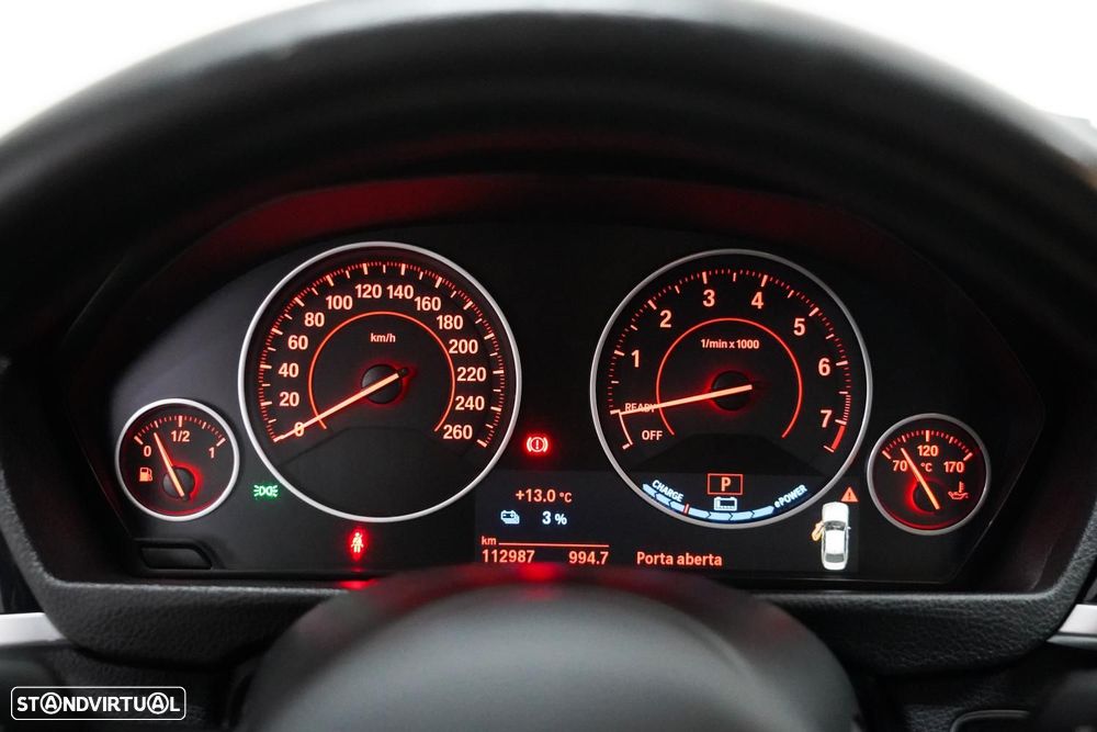 BMW 330 e iPerformance - 10