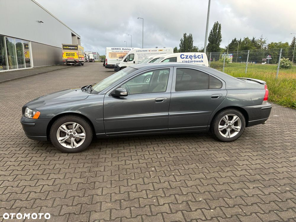 Volvo S60 2.4D5 Diament - 3