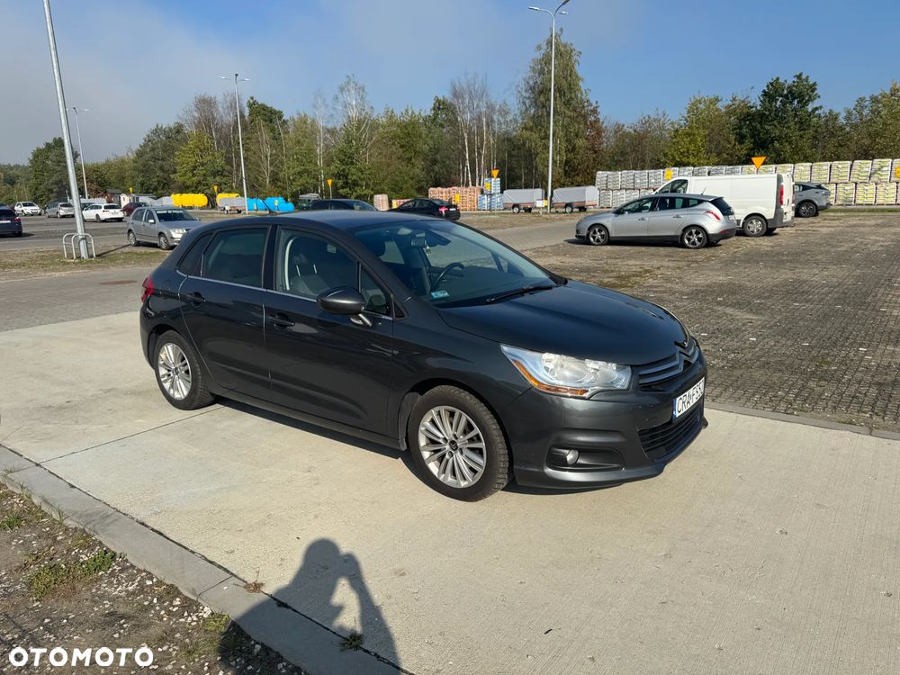 Citroën C4 e-HDi 115 Selection - 8