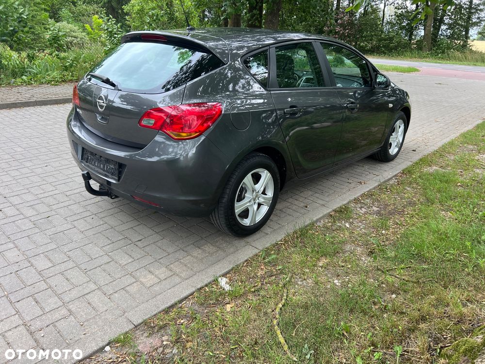 Opel Astra 1.6 Sport - 6