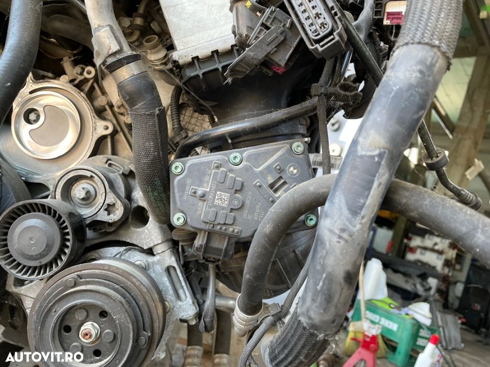 anexe motor bmw V8 benzină N63R 450hp 750i G11 750ix g12 750xi x6 f16 x5 F15 turbine alternator compresor ac clima injector injectoare - 3