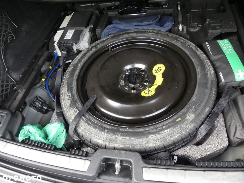 Volvo XC 60 D5 SCR AWD Inscription - 8