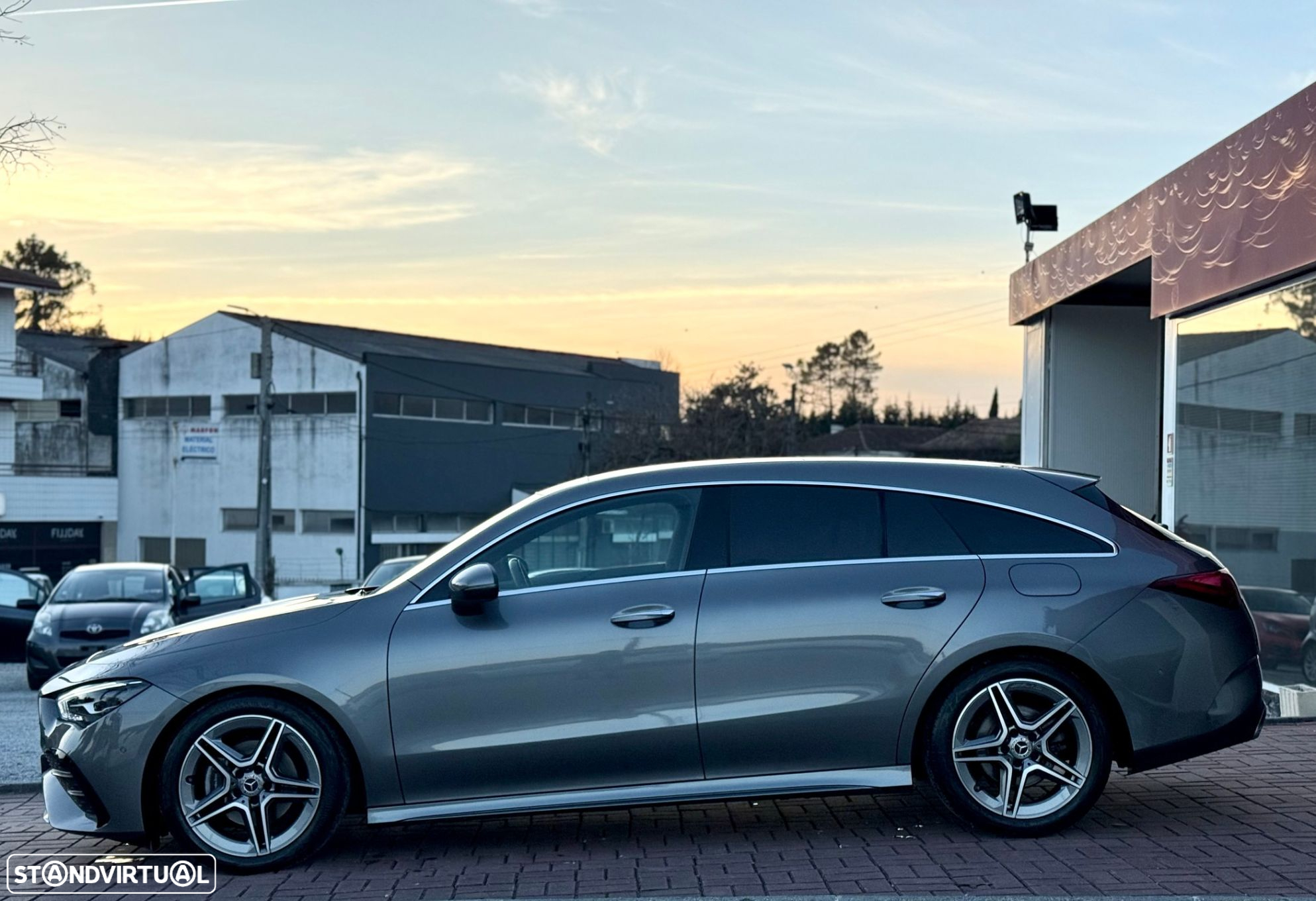 Mercedes-Benz CLA 180 d Shooting Brake AMG Line Aut. - 16