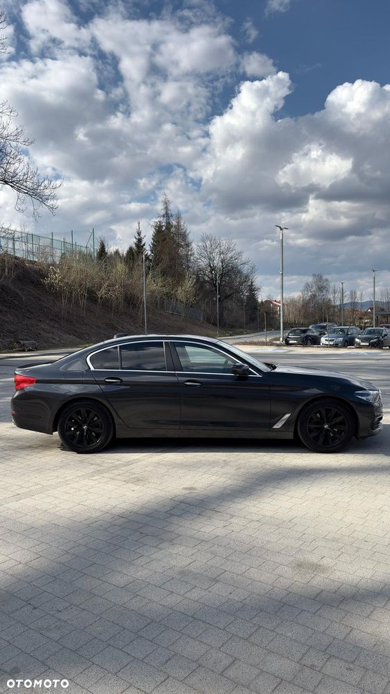 BMW 5 Series 2017 photo 4