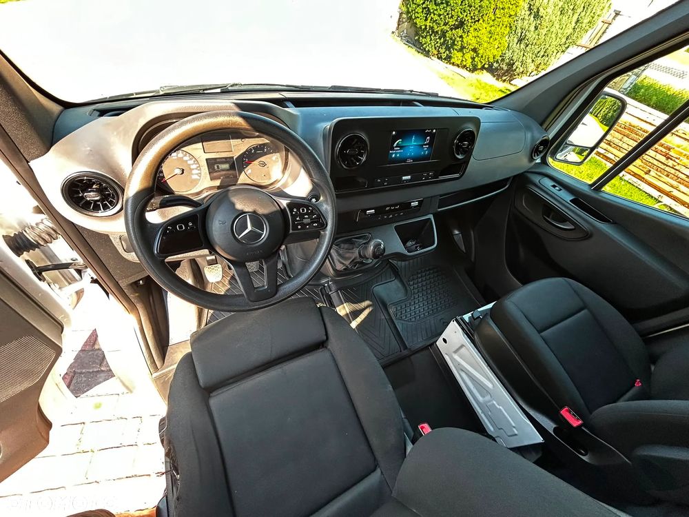 Mercedes-Benz Sprinter - 6