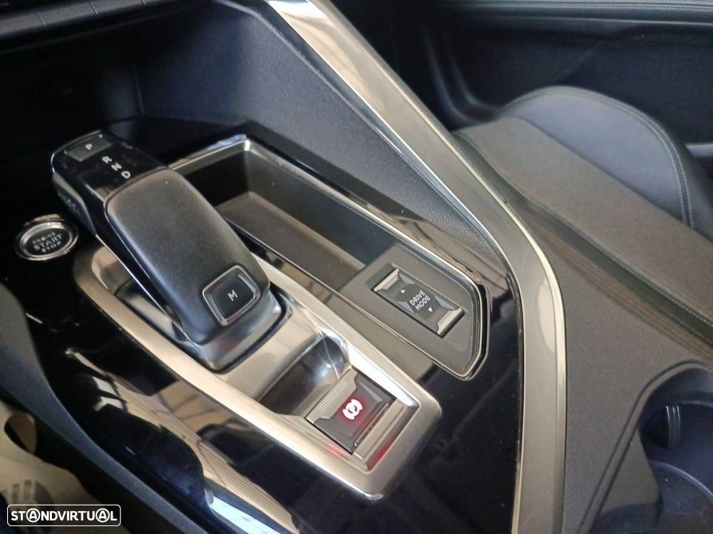 Peugeot 5008 1.5 BlueHDi Allure Pack EAT8 - 19
