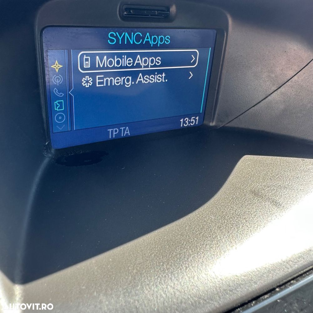 Ford Fiesta 1.0 EcoBoost Powershift Titanium - 24