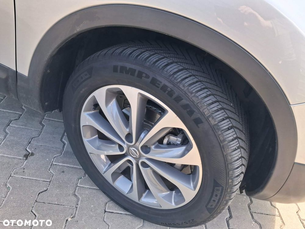 Nissan Qashqai 1.6 visia - 10