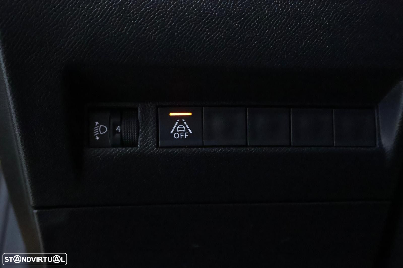Peugeot 208 1.2 PureTech Allure EAT8 - 15