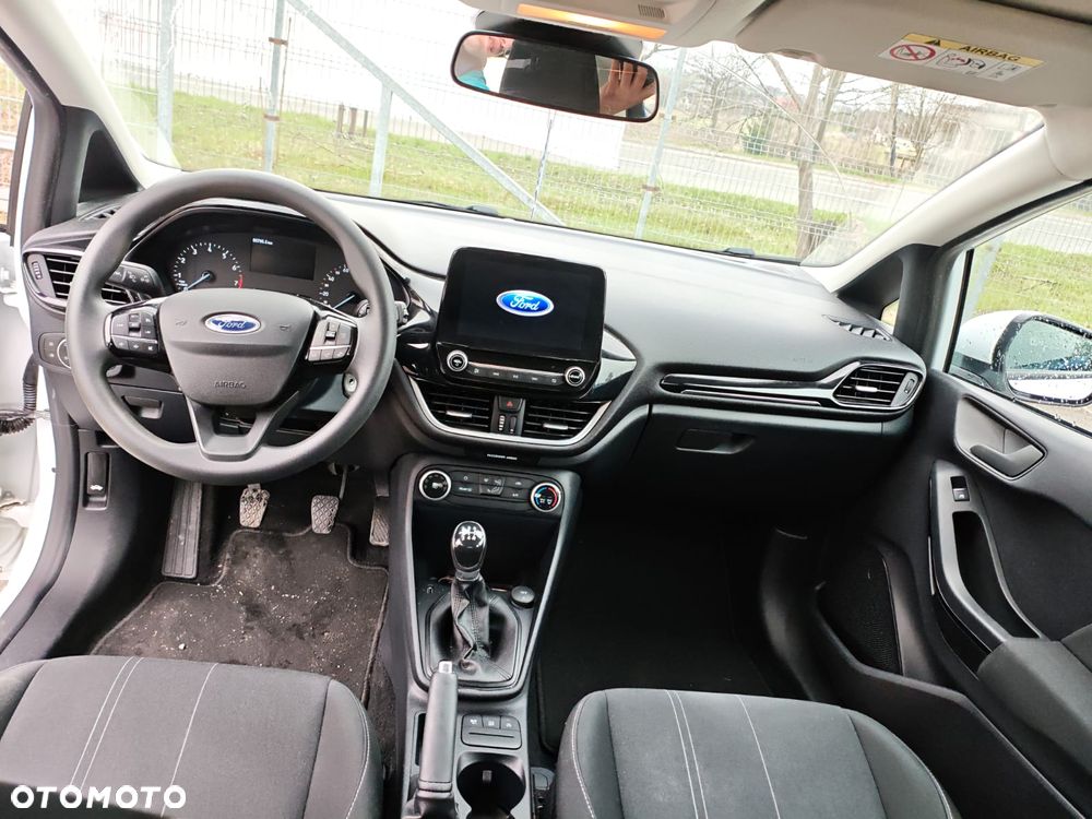 Ford Fiesta 1.1 S&S TREND - 9