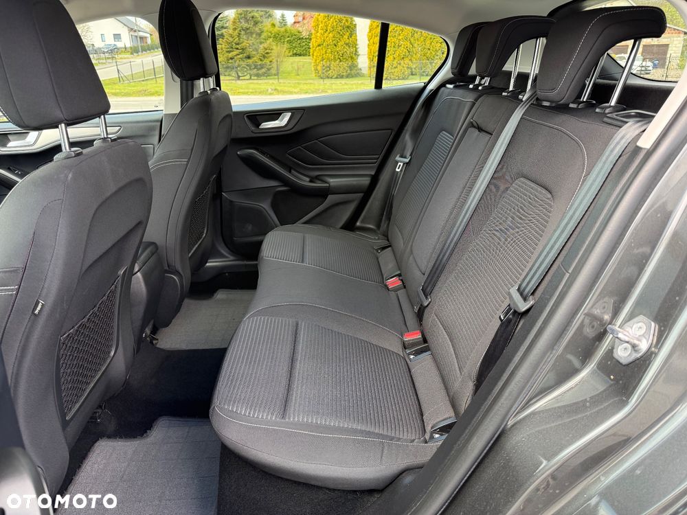 Ford Focus 1.5 EcoBlue Start-Stopp-System TITANIUM DESIGN - 25
