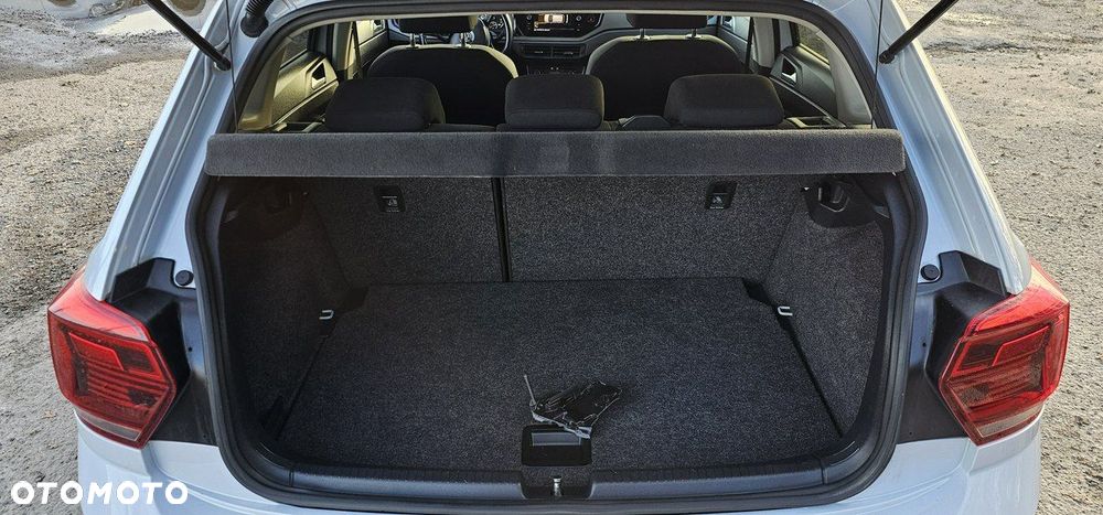 Volkswagen Polo - 11