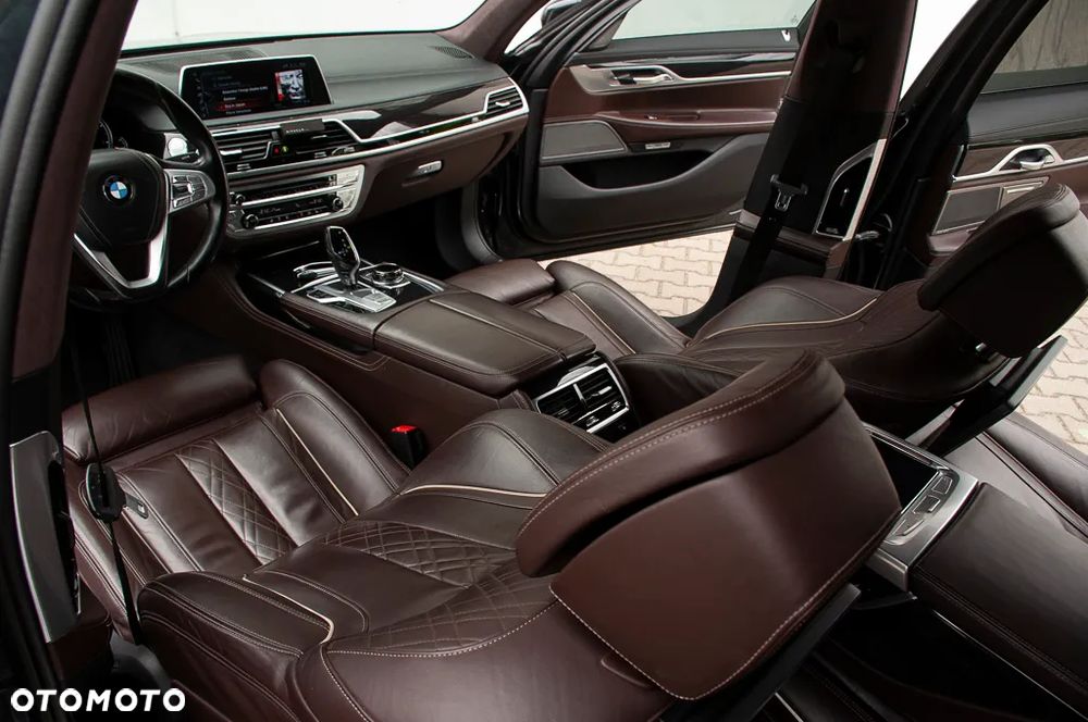 BMW Seria 7 730d xDrive - 34