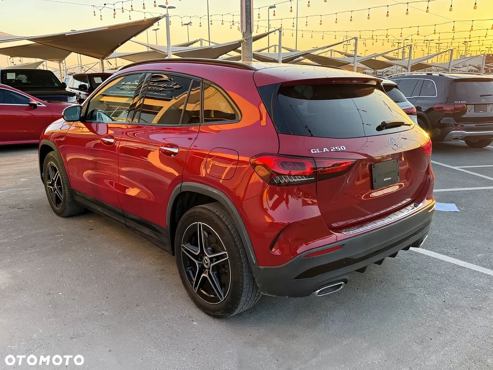 Mercedes-Benz GLA 250 4-Matic AMG Line - 5