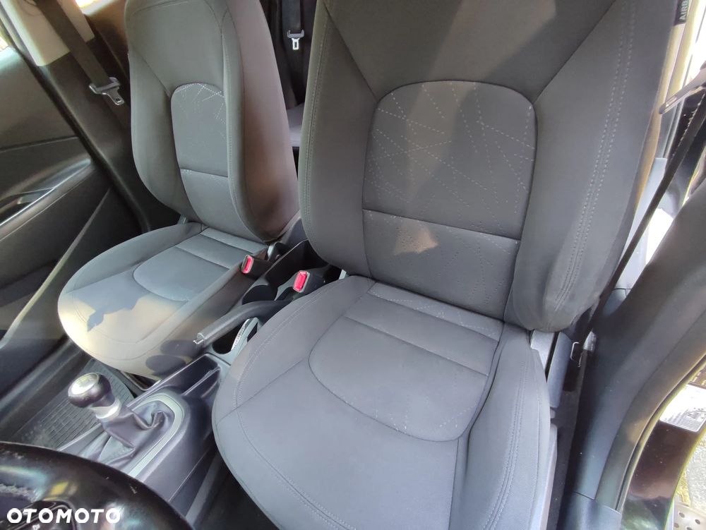 Kia Rio - 9