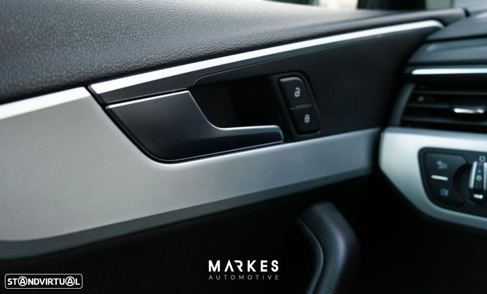 Audi A4 2.0 TDI Design S tronic - 24