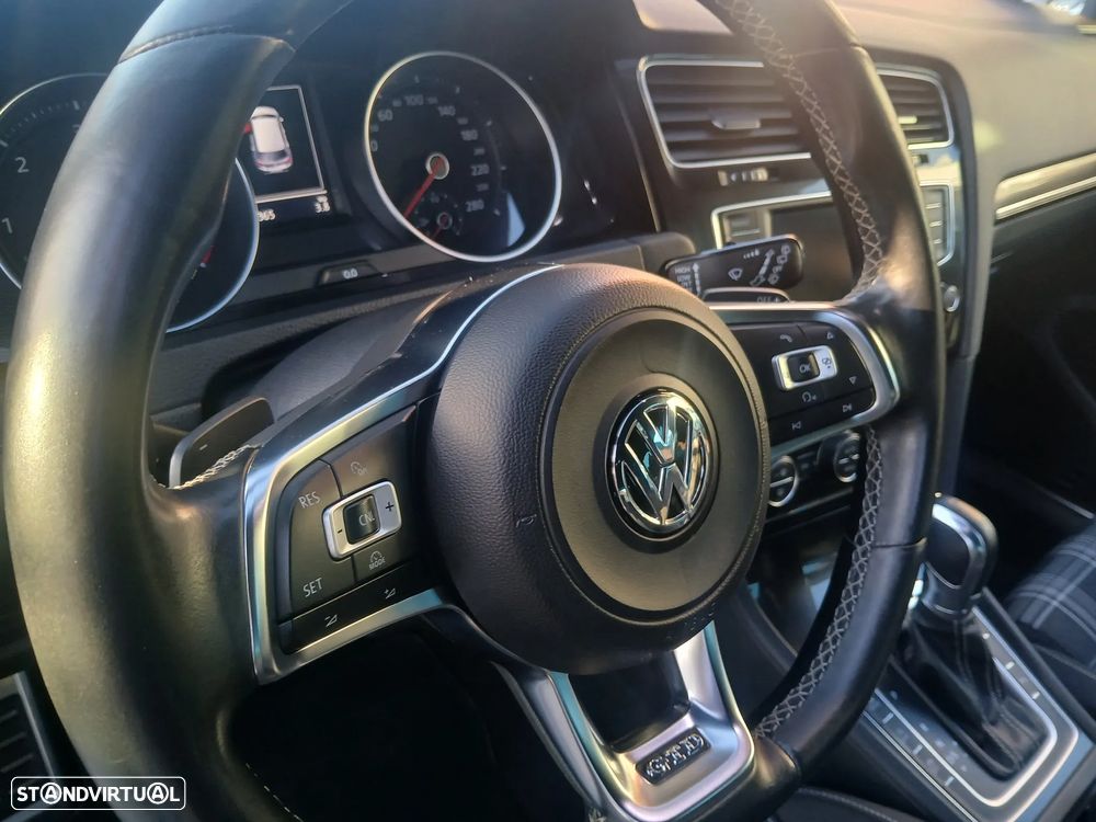 VW Golf 2.0 TDI GTD DSG - 40